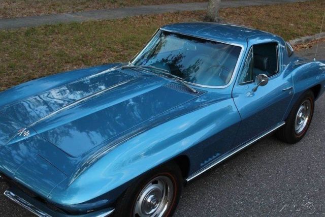 1967 Blue Chevrolet Corvette