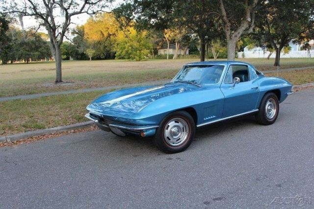 1967 Blue Chevrolet Corvette