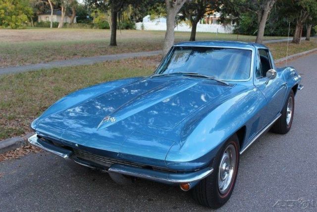 1967 Blue Chevrolet Corvette