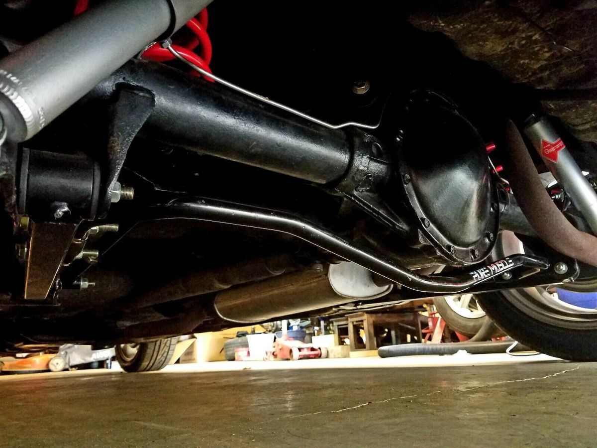 1967 Tahoe Turquoise / Provential White Oldsmobile Cutlass Coupe