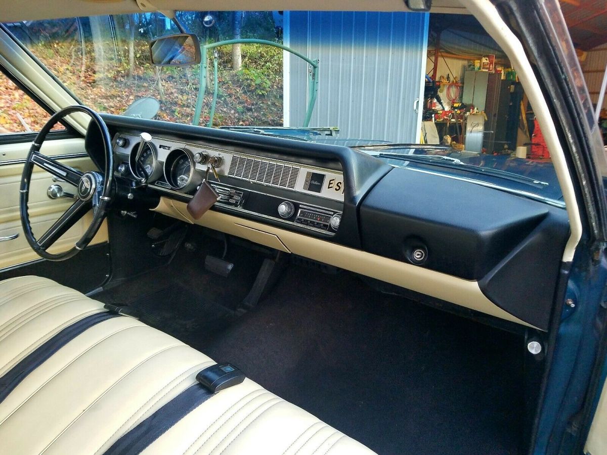 1967 Tahoe Turquoise / Provential White Oldsmobile Cutlass Coupe