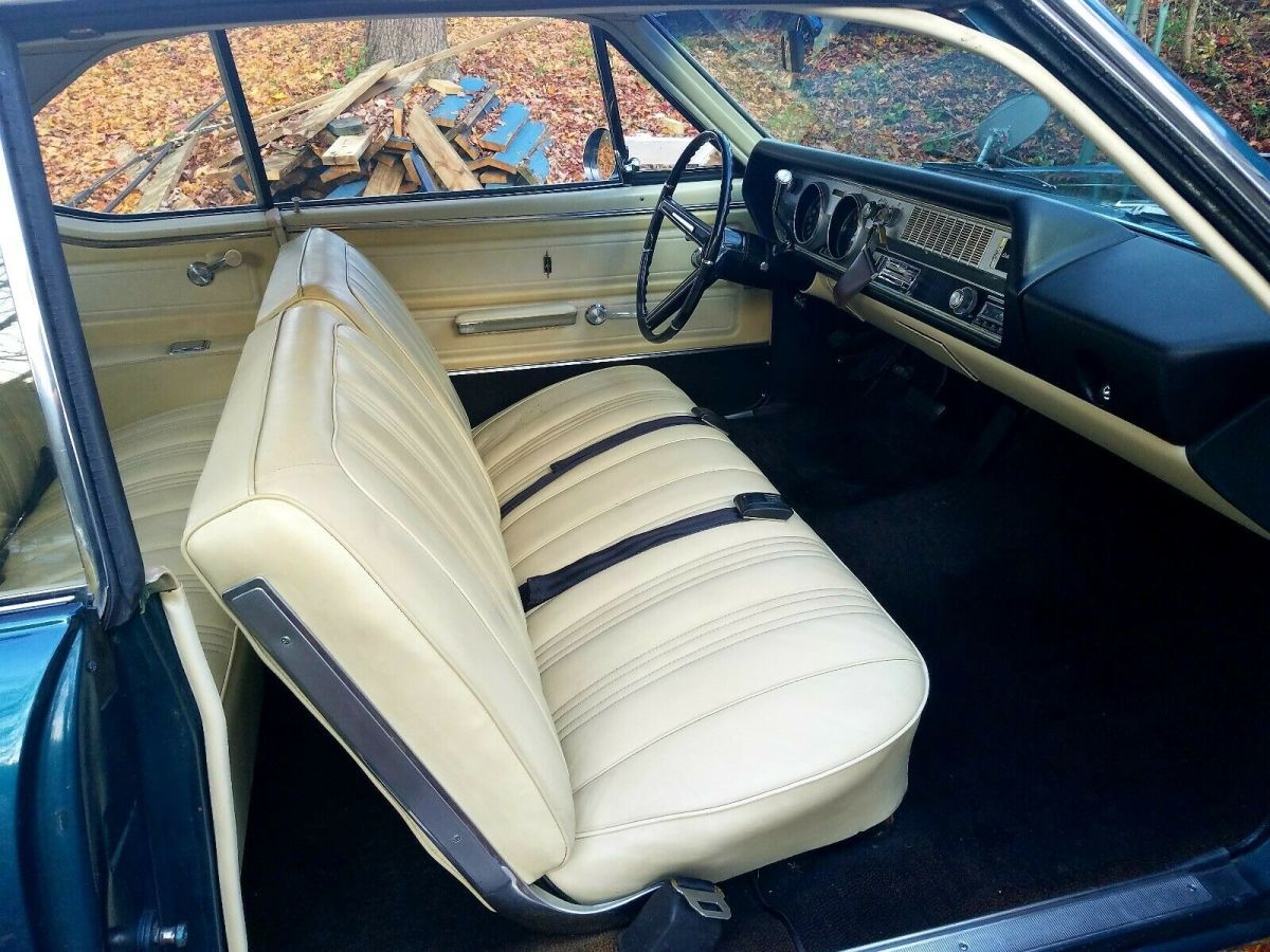 1967 Tahoe Turquoise / Provential White Oldsmobile Cutlass Coupe