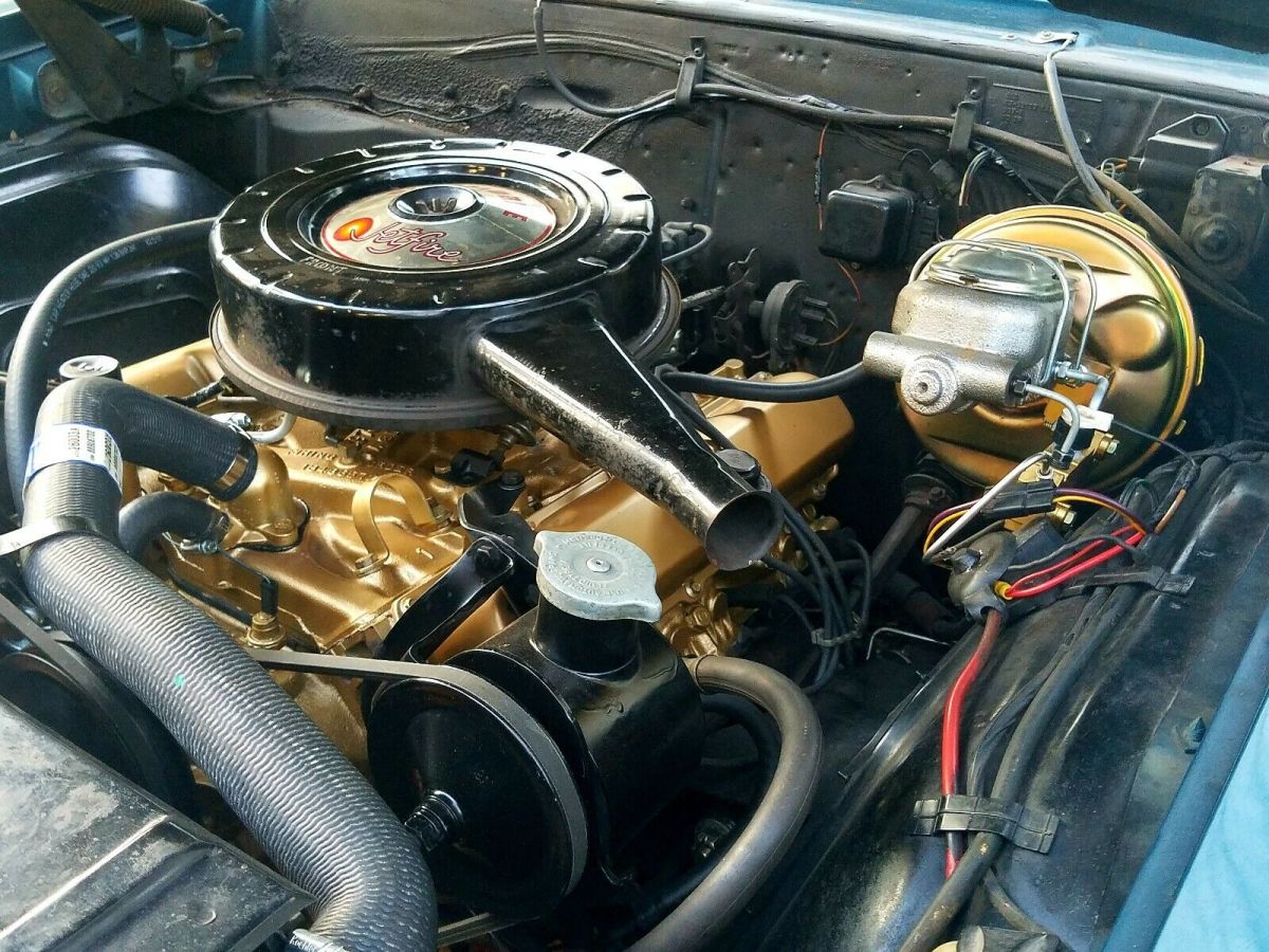 1967 Tahoe Turquoise / Provential White Oldsmobile Cutlass Coupe