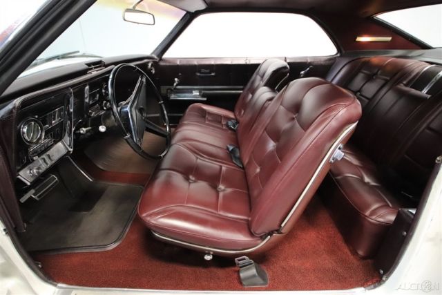 1967 White Oldsmobile Toronado