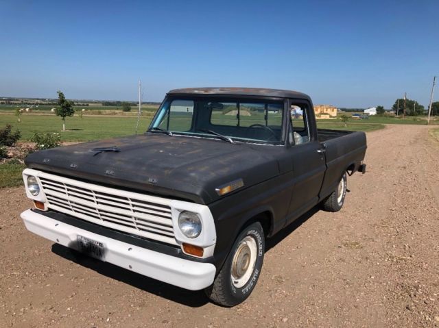 1969 Ford F-100 Standard Cab Pickup