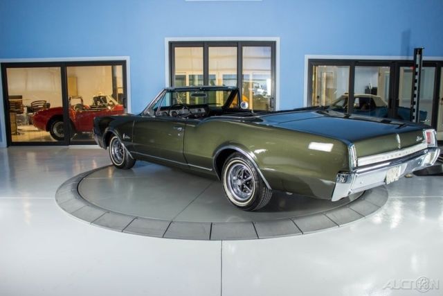 1967 Gray Oldsmobile Cutlass