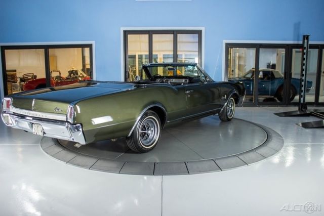 1967 Gray Oldsmobile Cutlass