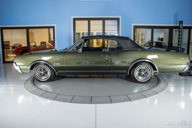 1967 Gray Oldsmobile Cutlass