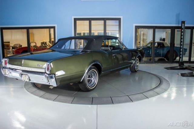 1967 Gray Oldsmobile Cutlass