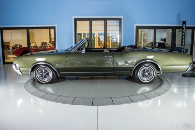 1967 Gray Oldsmobile Cutlass