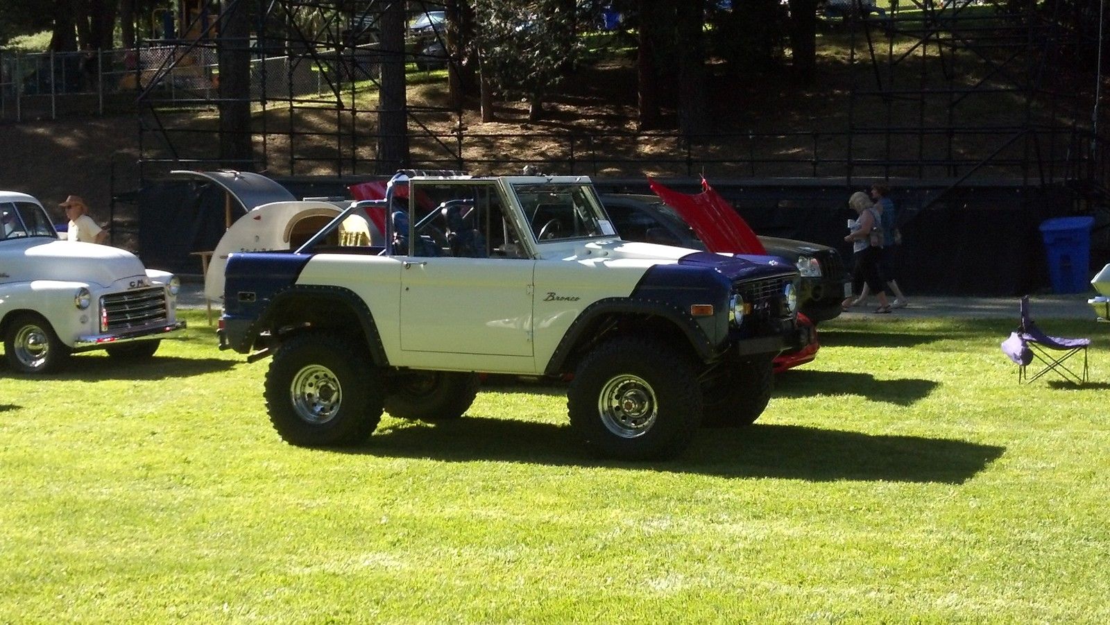 1967 Blue/White Ford Bronco