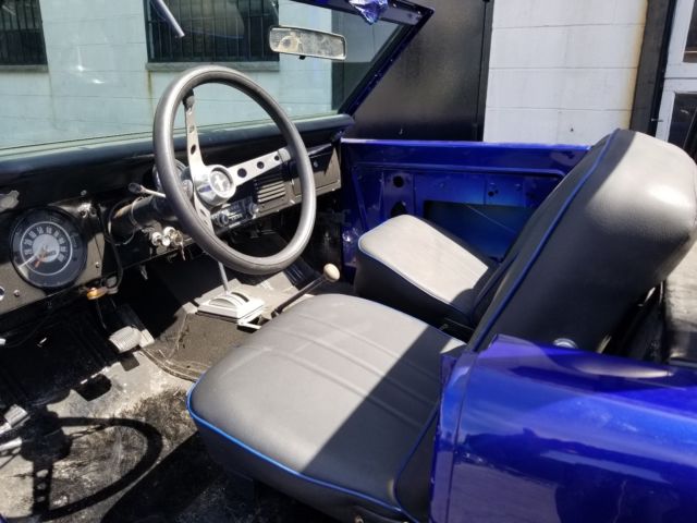 1967 Blue Ford Bronco Jeep