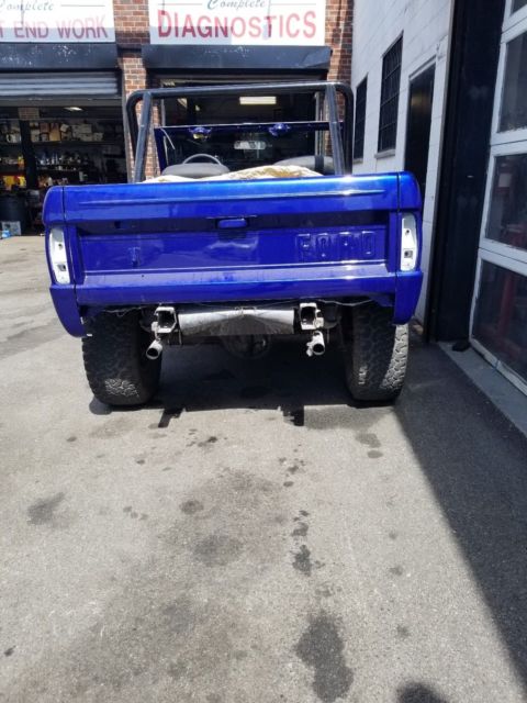 1967 Blue Ford Bronco Jeep