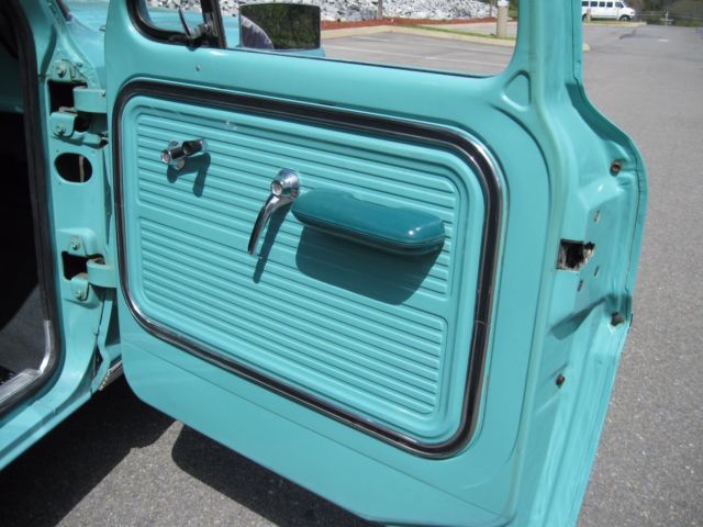 1967 LUNAR GREEN Ford F-100