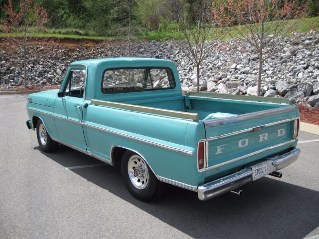 1967 LUNAR GREEN Ford F-100