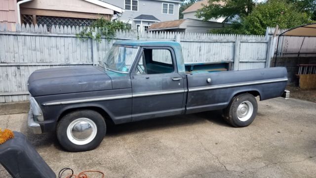 1967 Green Ford F-250