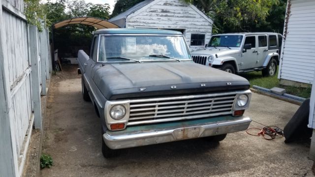 1967 Green Ford F-250