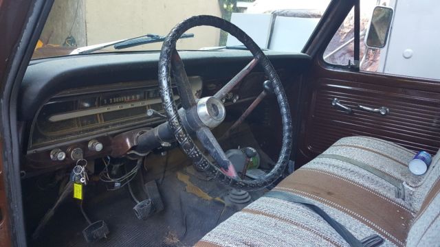 1967 Brown Ford F-250