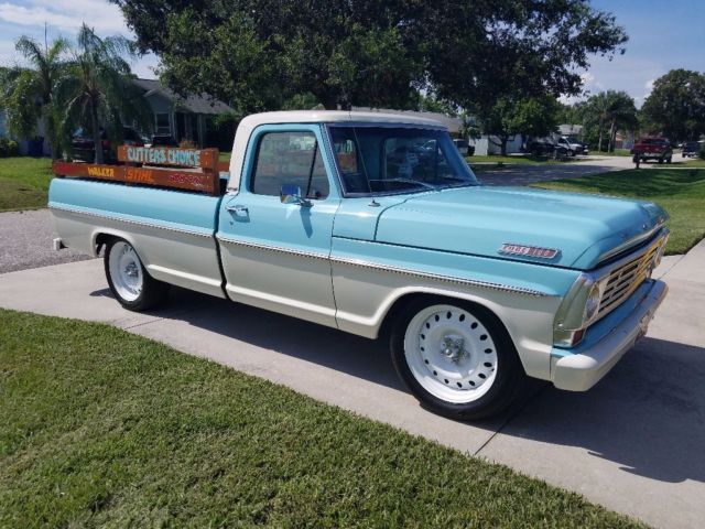 1967 Blue/White Ford F-100 Cab & Chassis