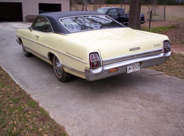 1967 Yellow Ford Galaxie Fastback