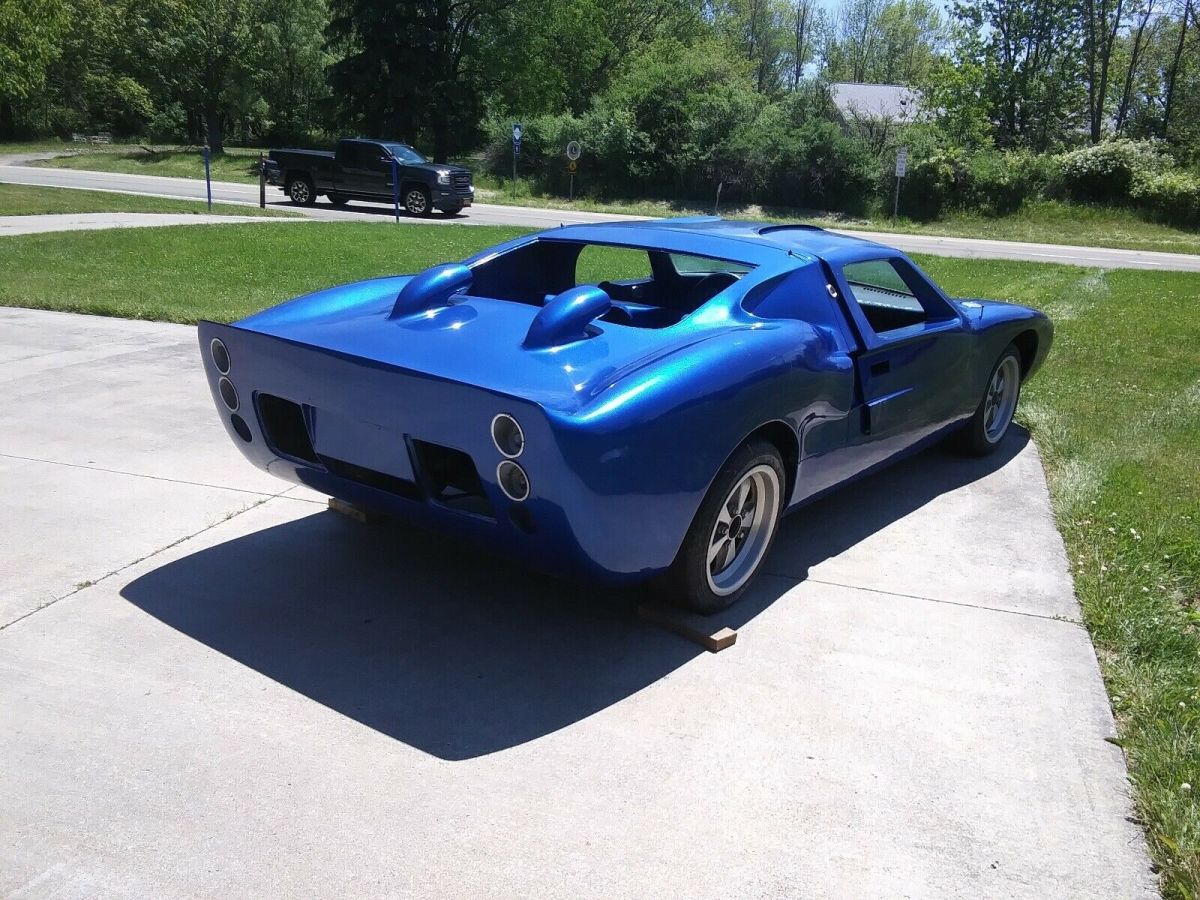 1967 Blue Ford GT 40