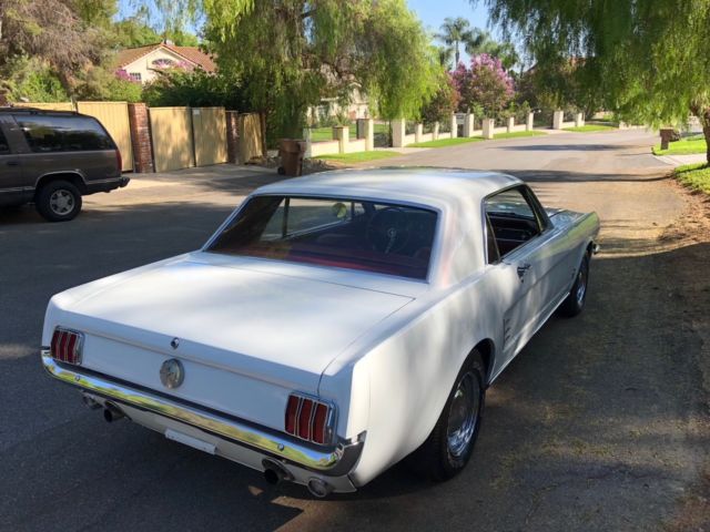 1967 Peralescent White Ford Mustang Coupe