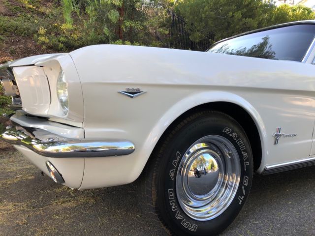 1967 Peralescent White Ford Mustang Coupe