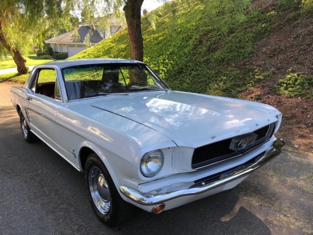 1967 Peralescent White Ford Mustang Coupe