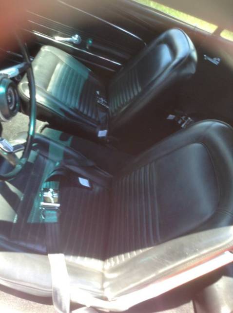 1967 RED WIT WHITE Ford Mustang Coupe