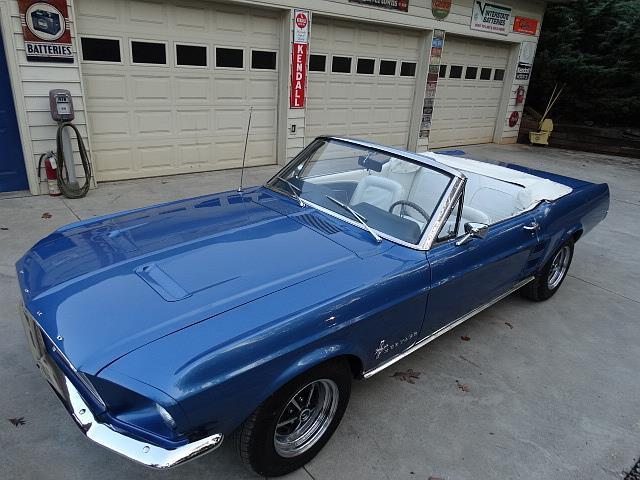 1967 Blue Ford MUSTANG CONVERTIBLE