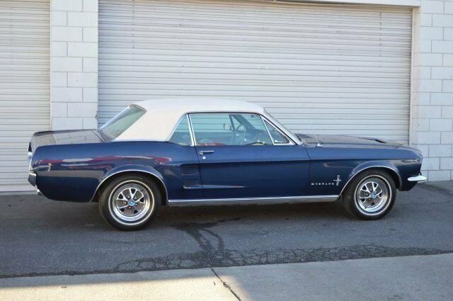 1967 Blue Ford Mustang --