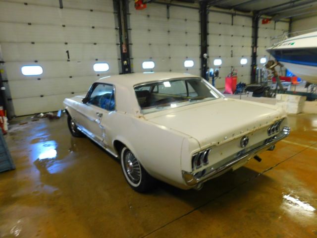 1967 Cream Ford Mustang Coupe