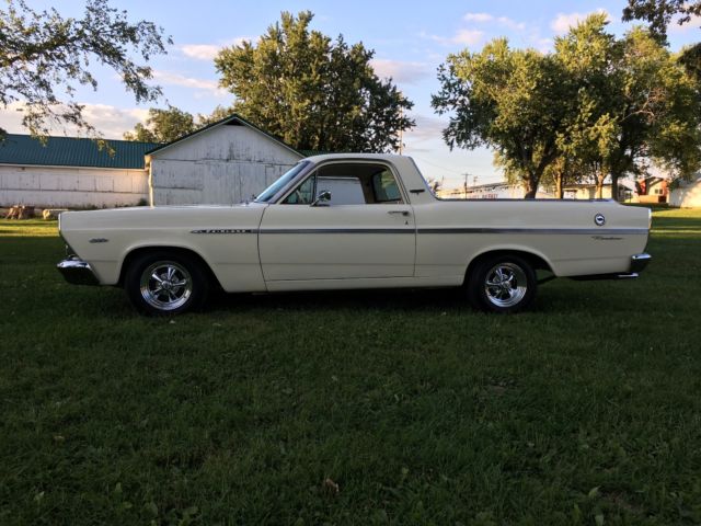 1967 Wimbledon white Ford Ranchero truck