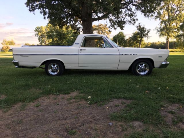 1967 Wimbledon white Ford Ranchero truck