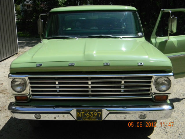 1967 Green Ford F-100 Cab & Chassis