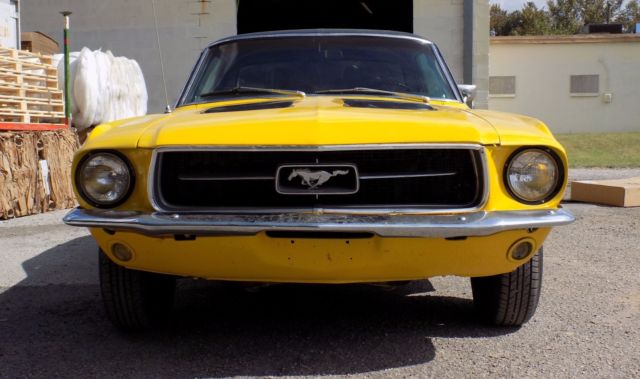 1967 Yellow Ford Mustang Coupe