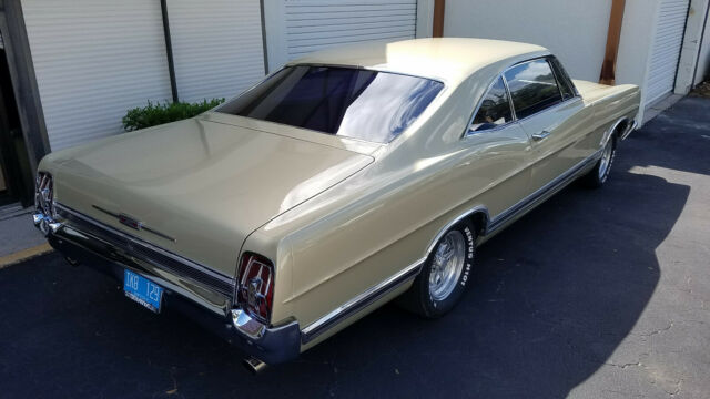 1967 Ford Galaxie Fastback