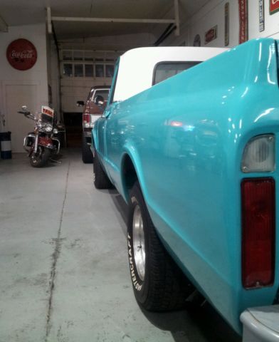 1967 turquoise Chevrolet C-10 Standard Cab Pickup