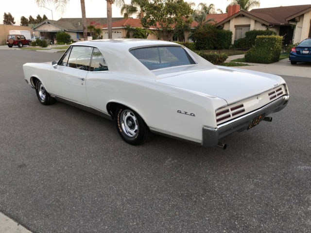 1967 White Pontiac GTO Coupe
