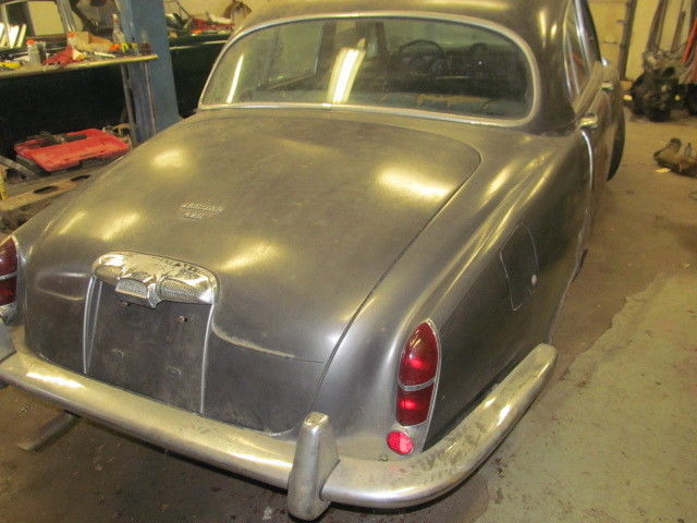 1967 Green Jaguar 420 Sedan