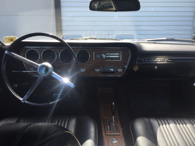 1967 White Pontiac Le Mans Coupe