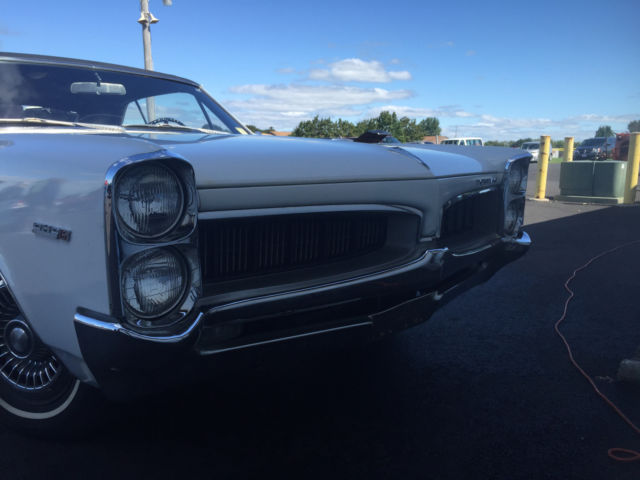 1967 White Pontiac Le Mans Coupe