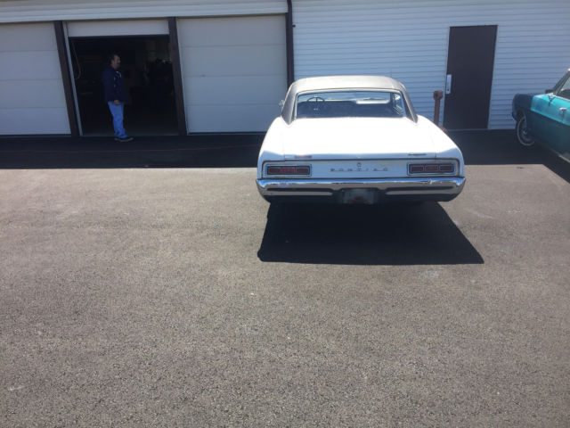 1967 White Pontiac Le Mans Coupe