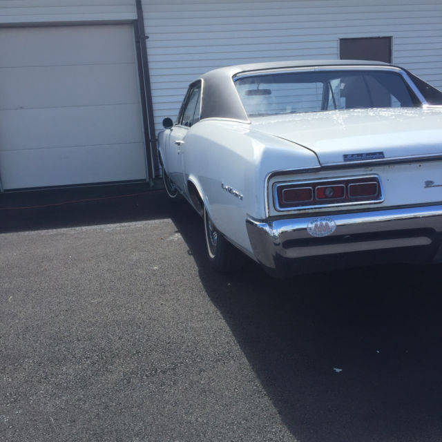 1967 White Pontiac Le Mans Coupe