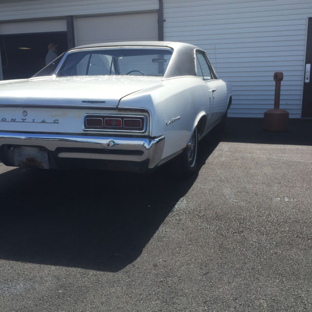 1967 White Pontiac Le Mans Coupe