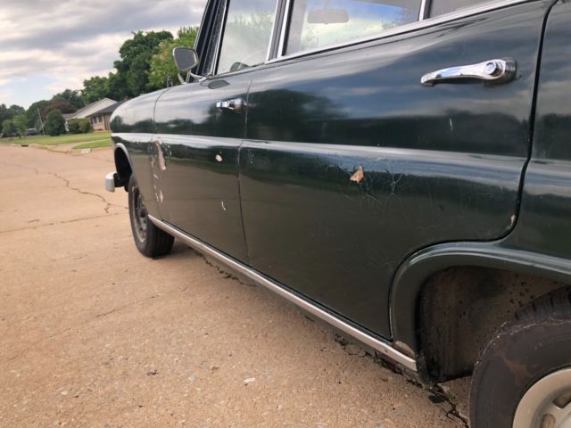 1967 Green Mercedes-Benz 200-Series Sedan