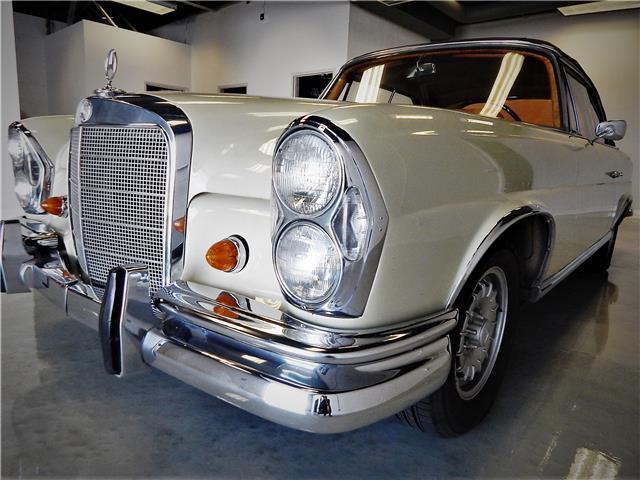1967 Beige Mercedes-Benz 200-Series Convertible