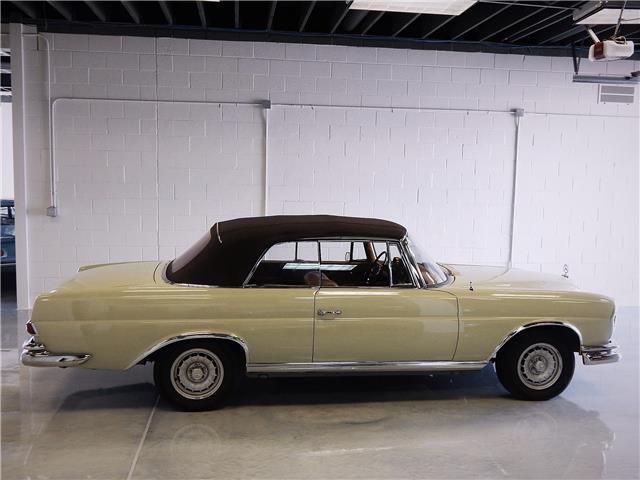 1967 Beige Mercedes-Benz 200-Series Convertible