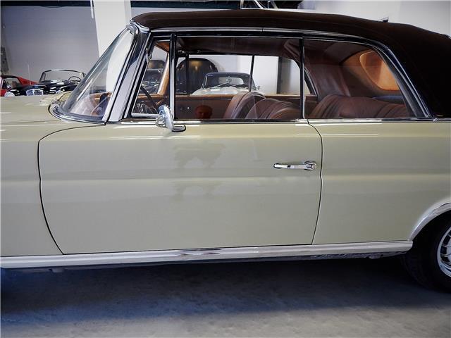 1967 Beige Mercedes-Benz 200-Series Convertible
