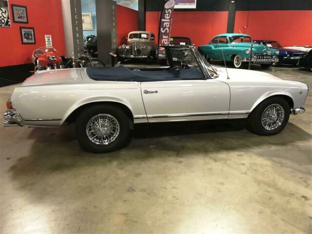 1967 Silver Mercedes-Benz 200-Series --